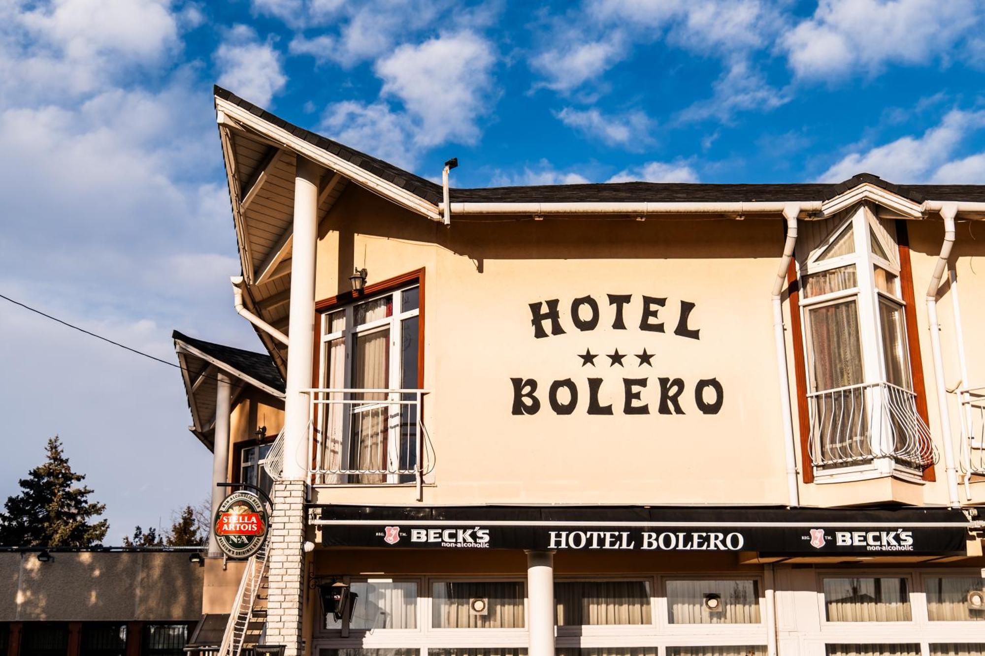 Hotel Bolero Győr Buitenkant foto